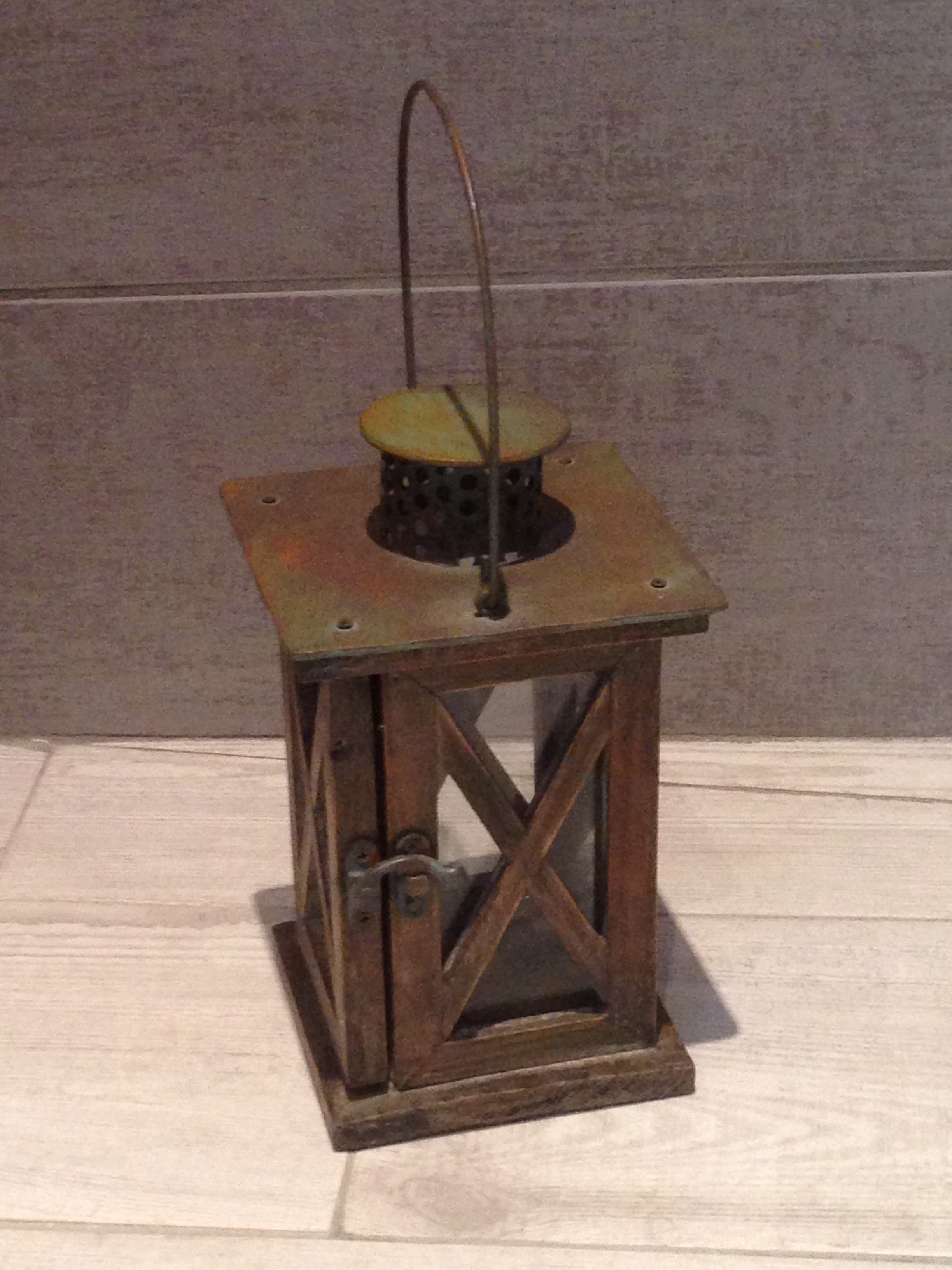 Lanterne bois hauteur 19,5&nbspcm