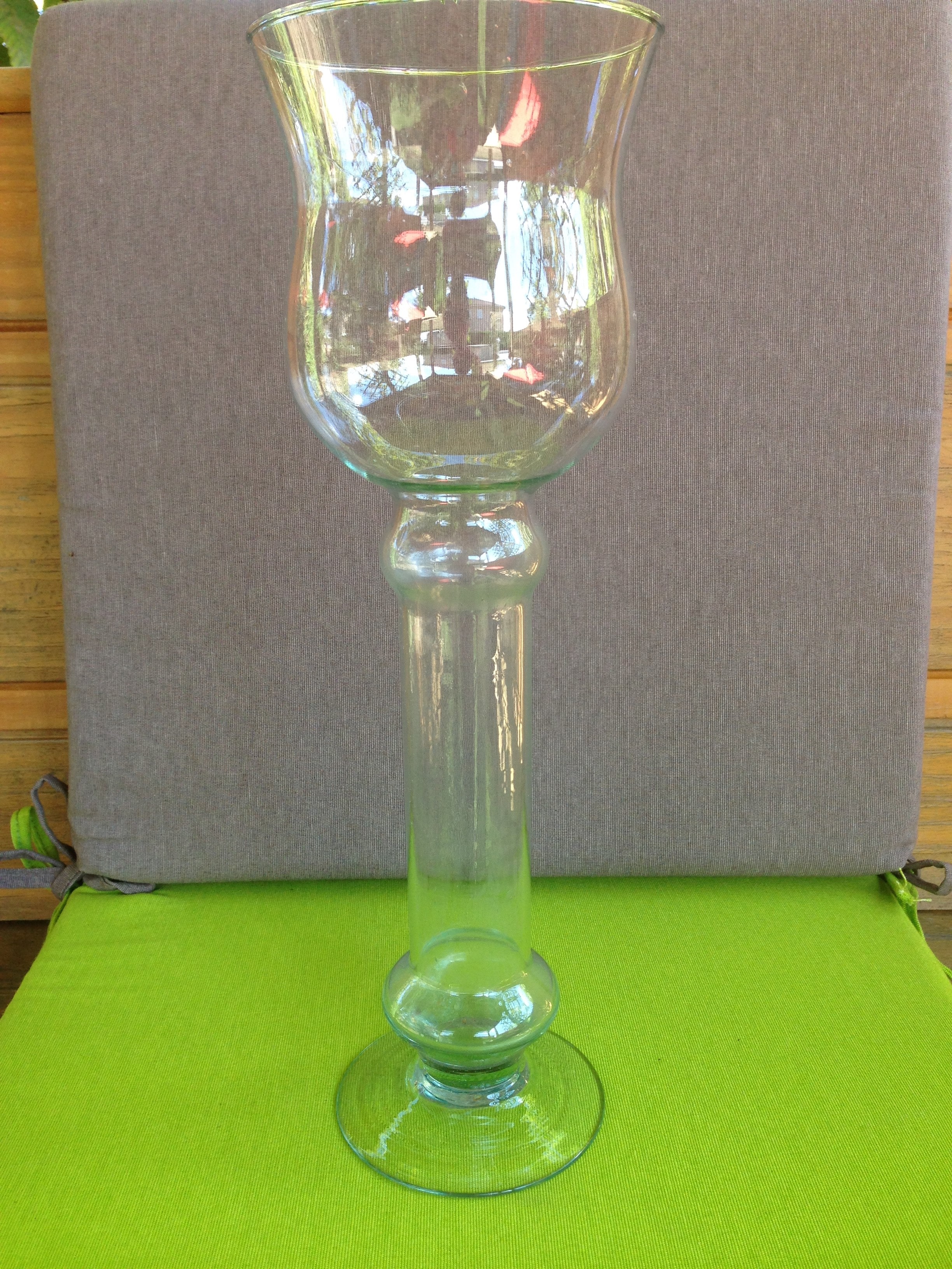 Vase tulipe sur pied