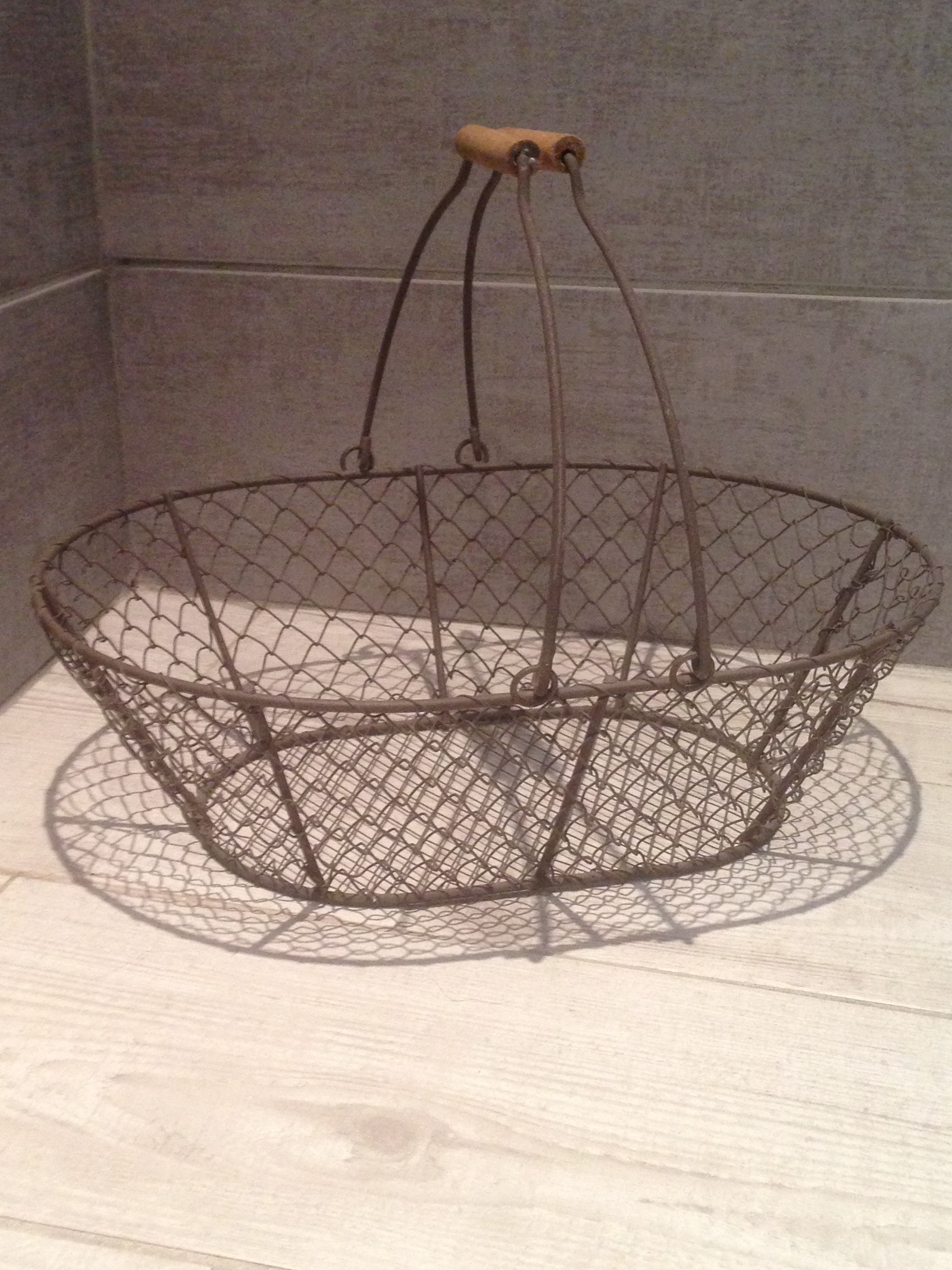 Panier à oeufs en métal grand modèle