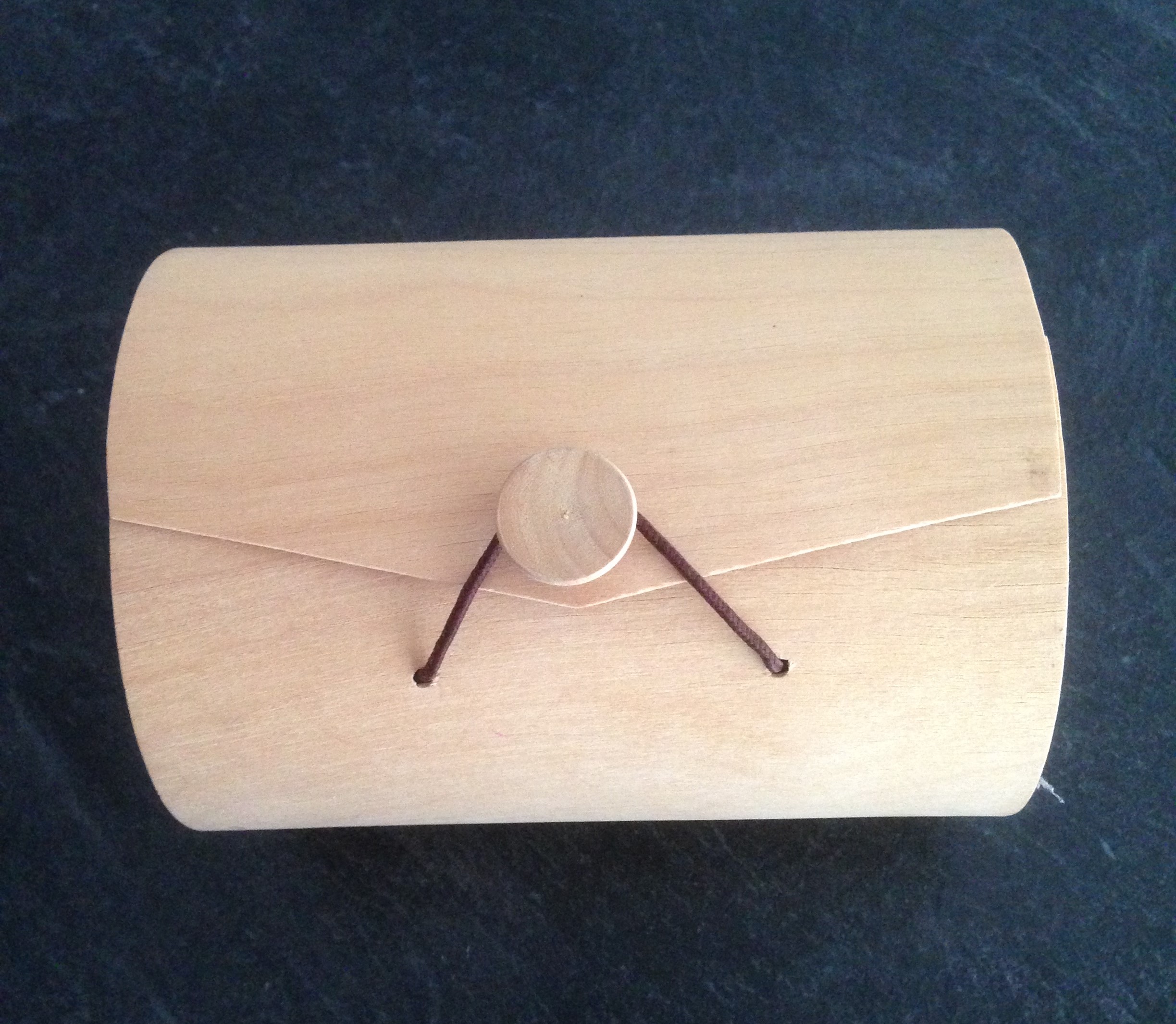 Boîte en bois pour alliances longueur 14&nbspcm