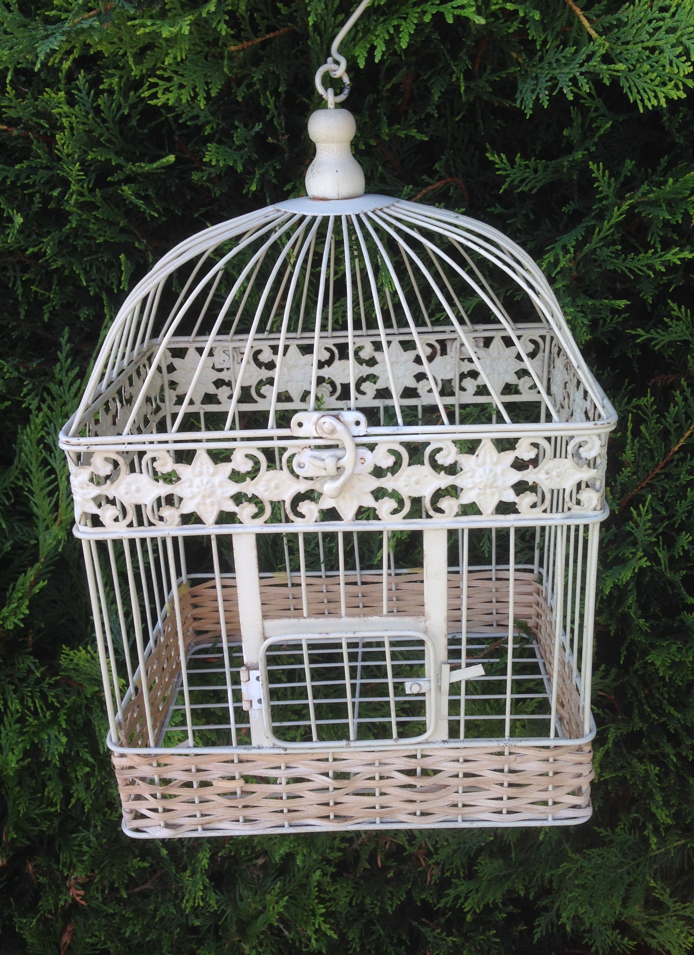 Cage blanche