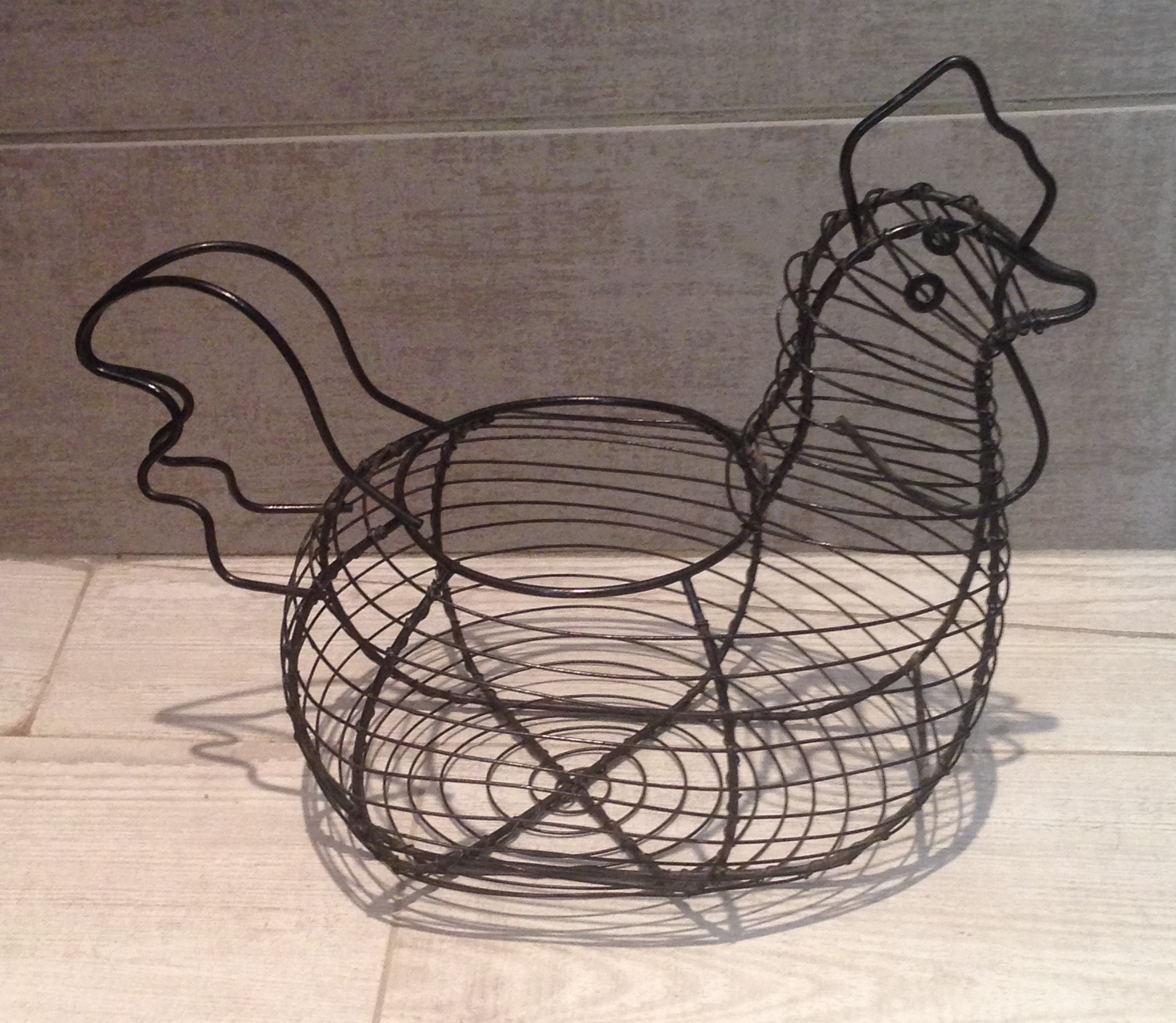 Panier à œufs en forme de poule