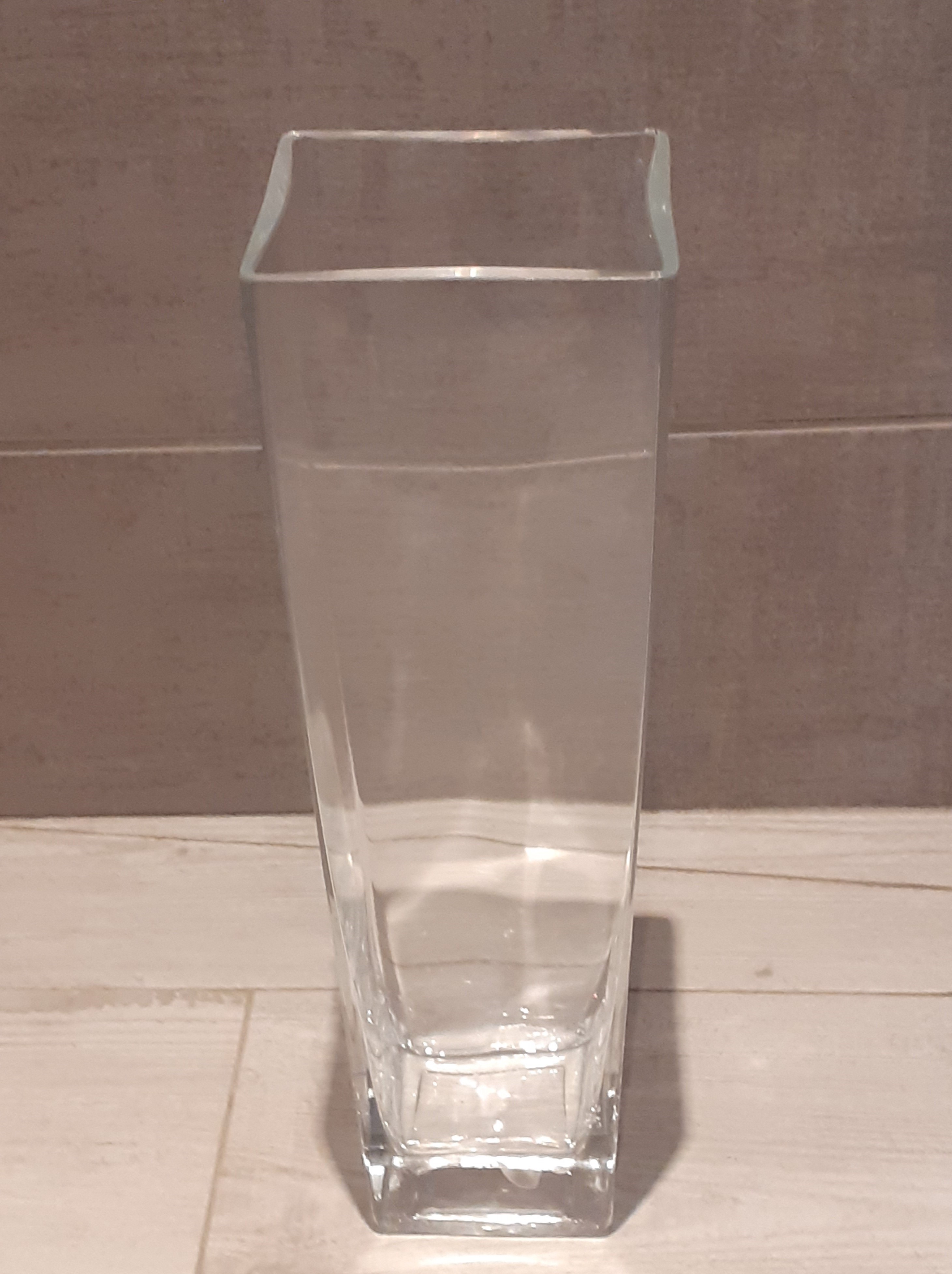 Vase haut carré