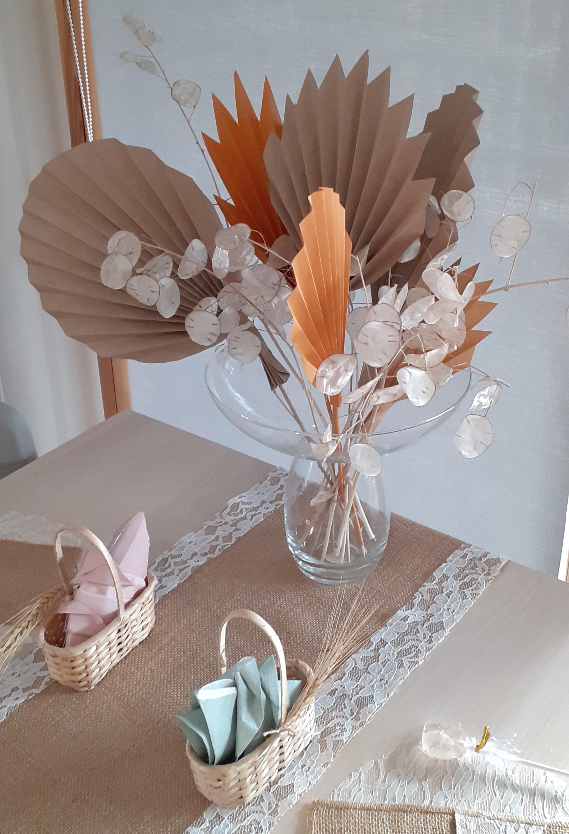 Bouquet - feuilles de palmier en papier et monnaie du pape